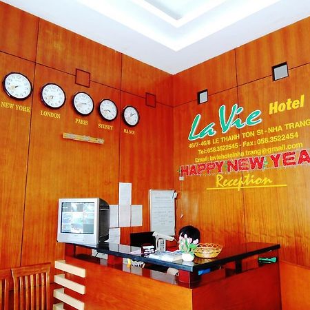 Lavie Hotel Nha Trang Buitenkant foto