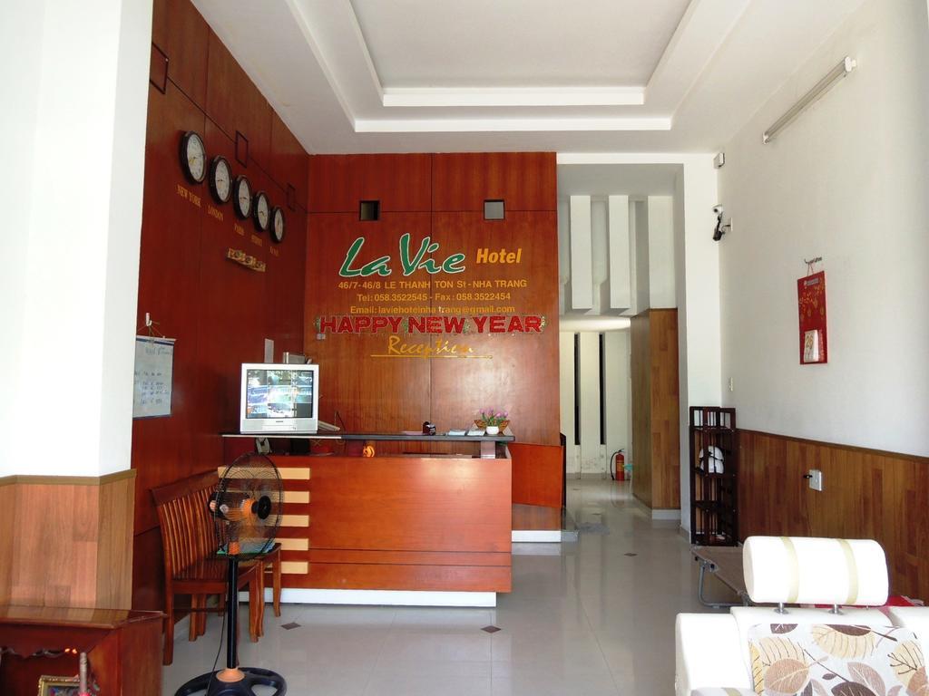 Lavie Hotel Nha Trang Buitenkant foto